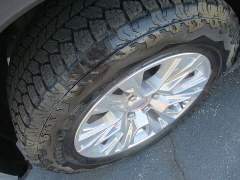 Used 2022 GMC Sierra 1500 SLT image 13