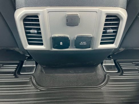 Used 2022 Ford F250 Lariat w/ Lariat Ultimate Package image 25