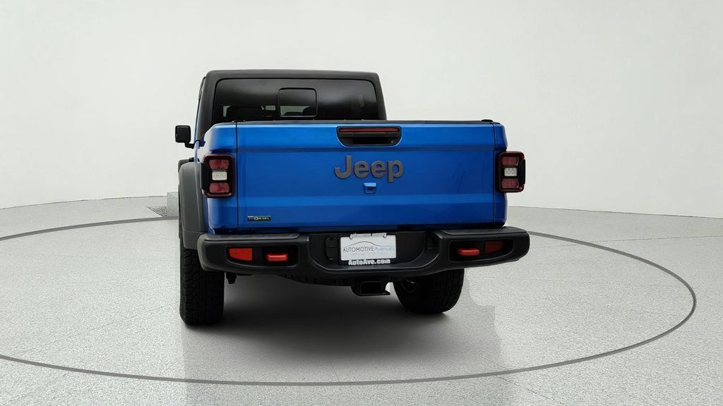 Used 2021 Jeep Gladiator Rubicon w/ LED Lighting Group AWD/4WD image 6