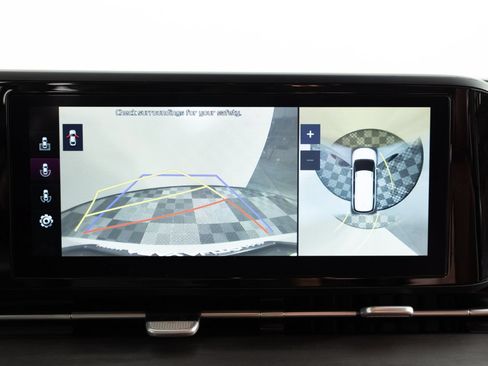 Used 2022 Kia Carnival SX FWD image 41
