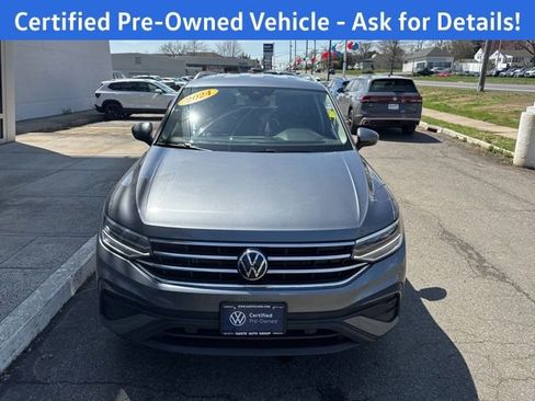 Certified 2024 Volkswagen Tiguan SE AWD/4WD image 3