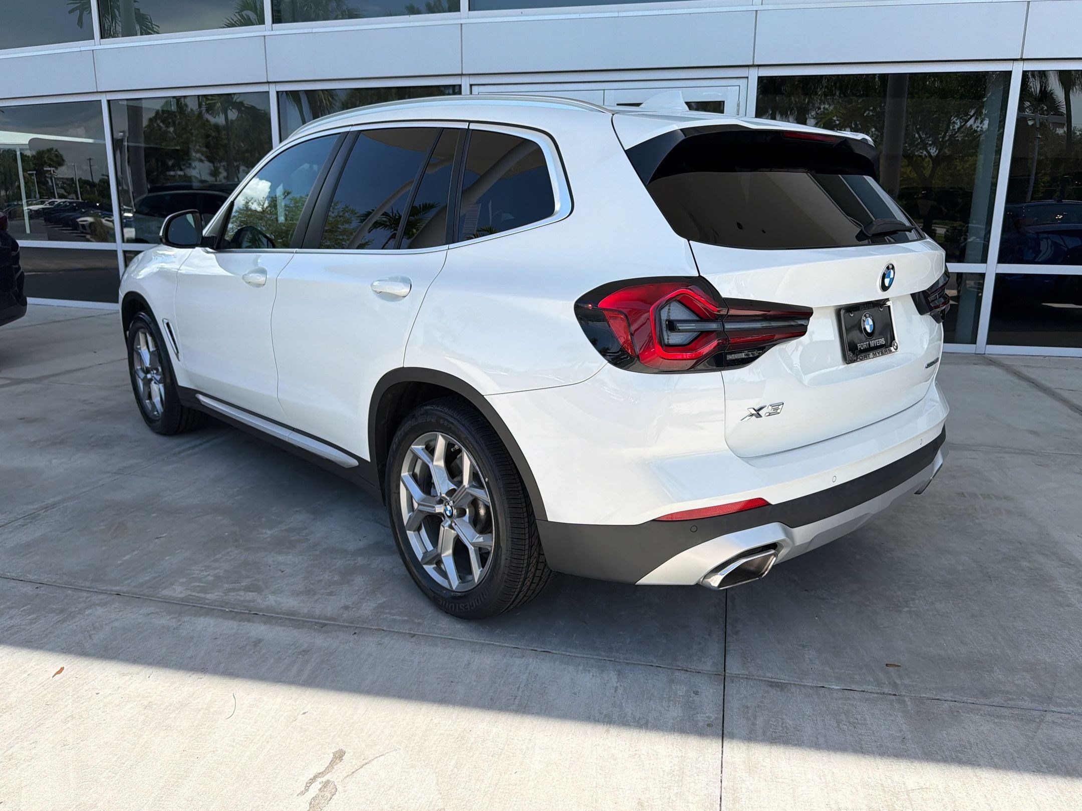 Used 2023 BMW X3 sDrive30i w/ Convenience Package RWD image 3