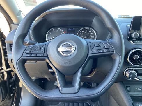 Used 2025 Nissan Sentra S FWD image 35