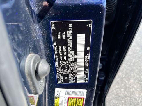 Used 2021 Toyota Highlander Platinum image 30