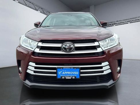 Used 2017 Toyota Highlander Plus AWD/4WD image 10