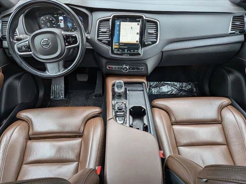 Used 2021 Volvo XC90 T8 Inscription w/ Advanced Package AWD/4WD image 18