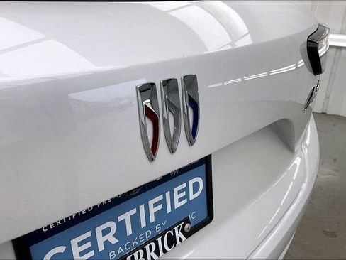 Certified 2024 Buick Envision Avenir image 32