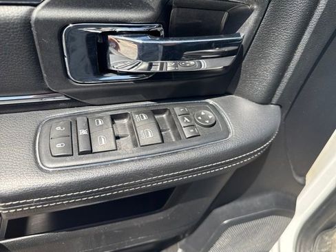 Used 2015 RAM 1500 Laramie w/ Convenience Group AWD/4WD image 17
