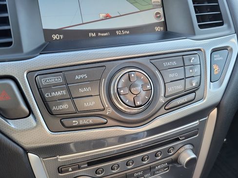 Used 2019 Nissan Pathfinder SL image 31