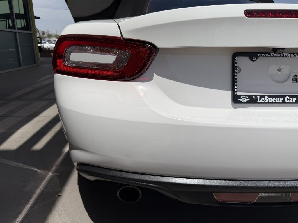 Used 2018 FIAT 124 Spider Classica w/ Technology Group RWD image 14