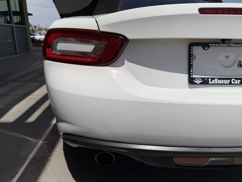Used 2018 FIAT 124 Spider Classica w/ Technology Group RWD image 14