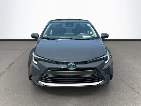 Used 2024 Toyota Corolla XLE FWD image 2