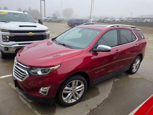 Used 2018 Chevrolet Equinox Premier image 1