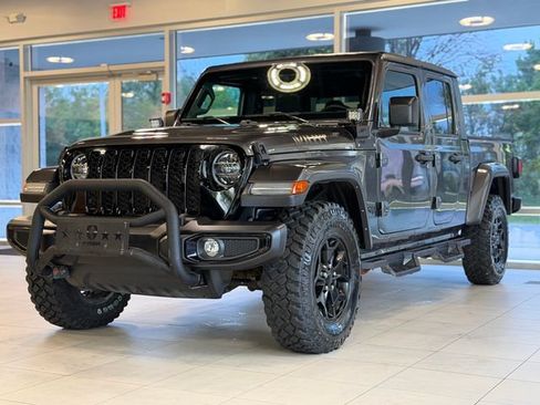 Used 2022 Jeep Gladiator Sport AWD/4WD image 3