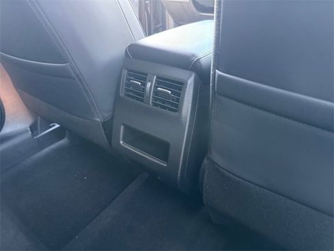 New 2026 Mitsubishi Outlander SE image 27