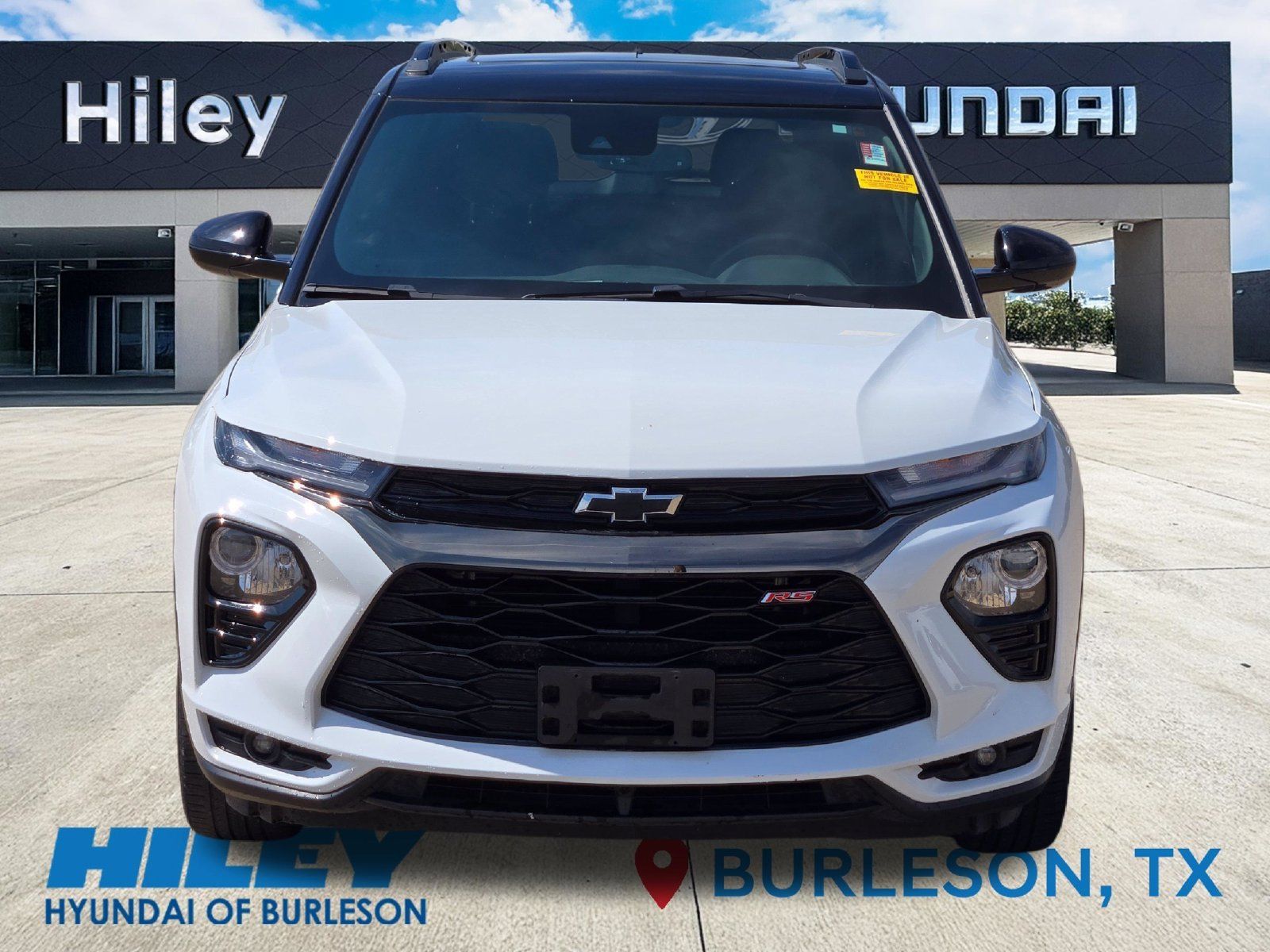 Used 2023 Chevrolet TrailBlazer RS w/ Sun and Liftgate Package FWD image 8