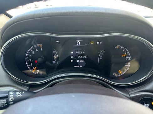 Used 2020 Jeep Grand Cherokee Overland AWD/4WD image 15