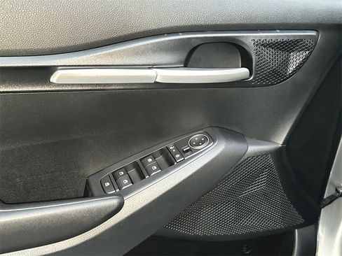 New 2026 Kia Seltos LX image 12