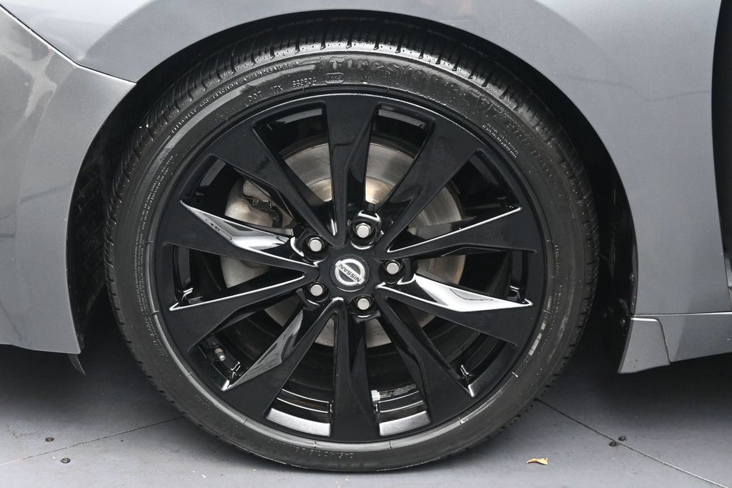 Used 2020 Nissan Maxima SR w/ Illumination Package FWD image 39