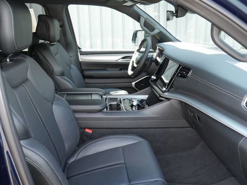 New 2026 Jeep Grand Wagoneer Limited AWD/4WD image 31