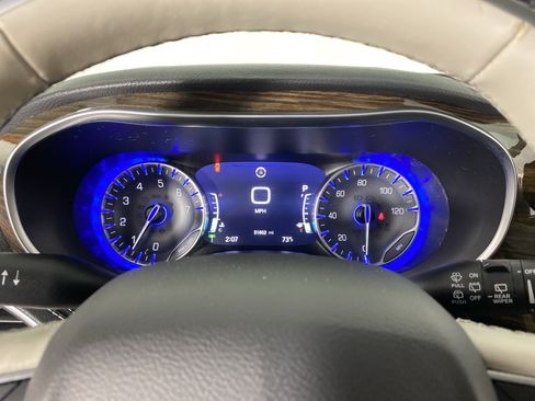 Used 2021 Chrysler Pacifica Limited w/ Uconnect Theater Family Group AWD/4WD image 22