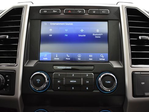 Used 2021 Ford F350 Lariat image 32