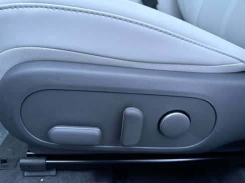New 2026 Hyundai Kona SEL Premium AWD/4WD image 13