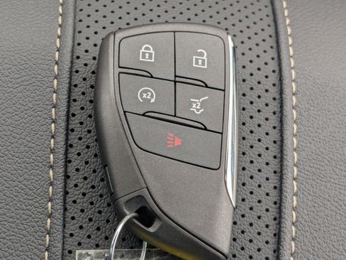 New 2026 Chevrolet Traverse High Country w/ LPO, Floor Liner Package FWD image 35