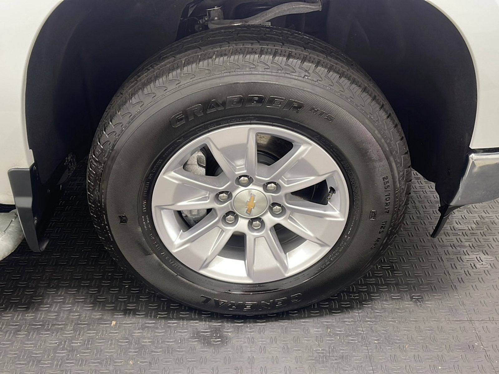 Used 2025 Chevrolet Silverado 1500 W/T RWD image 18
