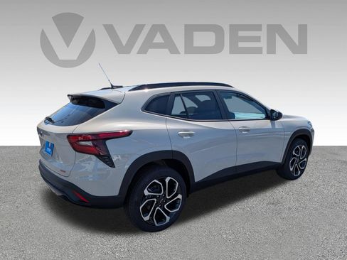 New 2026 Chevrolet Trax RS w/ Sunroof Package image 24