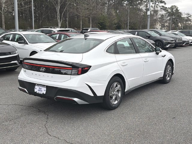 New 2026 Hyundai Sonata SE FWD image 8