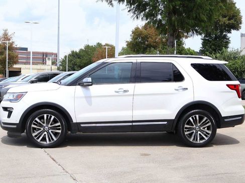 Used 2019 Ford Explorer Platinum AWD/4WD image 3