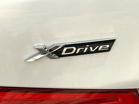 Used 2018 BMW 540i xDrive AWD/4WD image 8