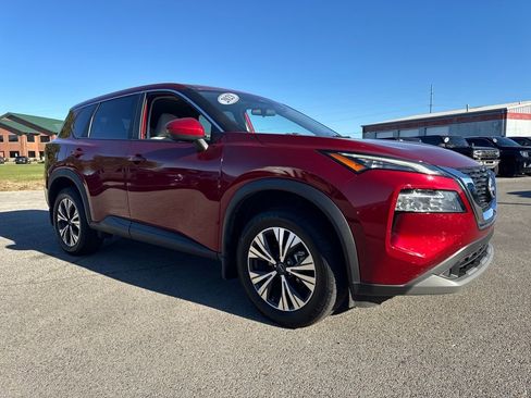 Used 2023 Nissan Rogue SV image 9