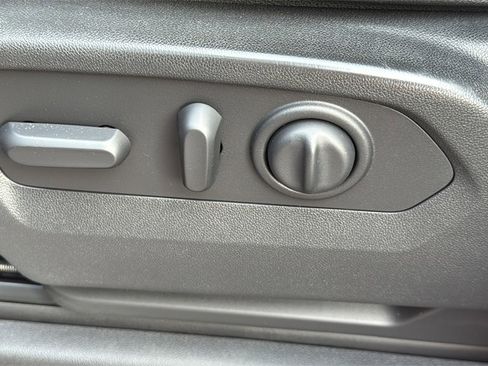 Used 2019 Chevrolet Silverado 1500 RST image 12