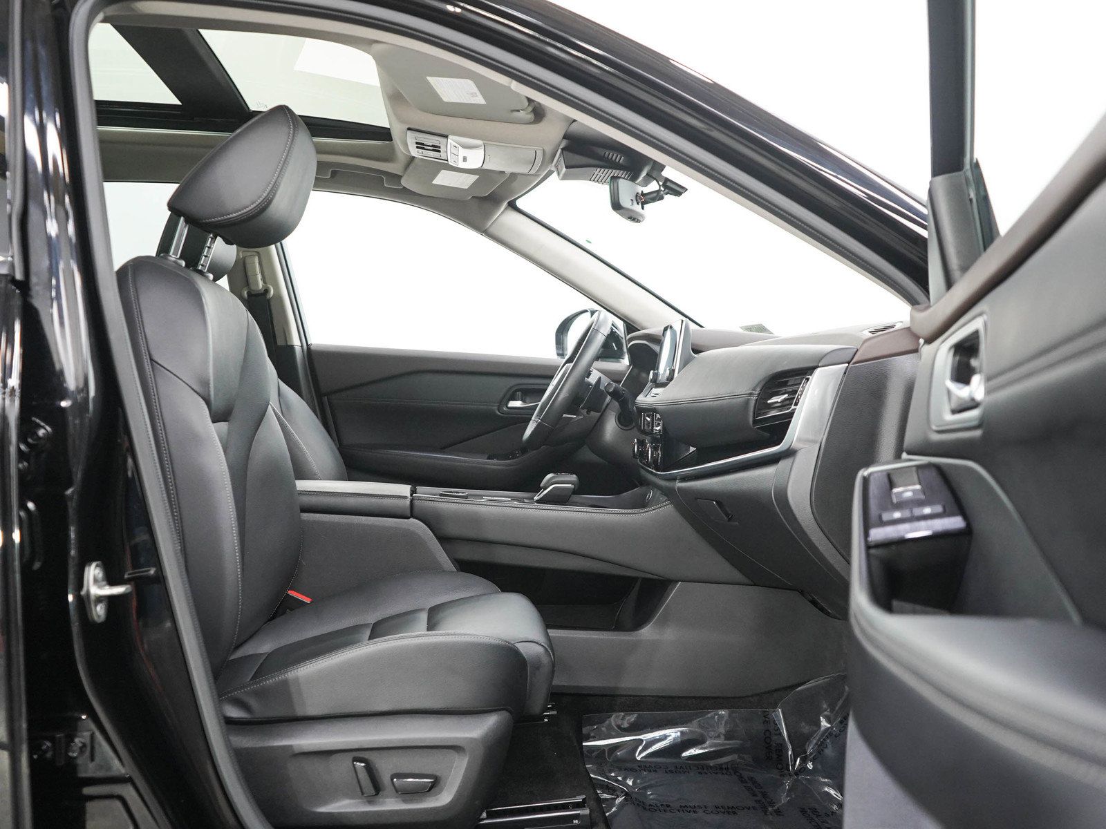 Used 2023 Nissan Rogue SL AWD/4WD image 11