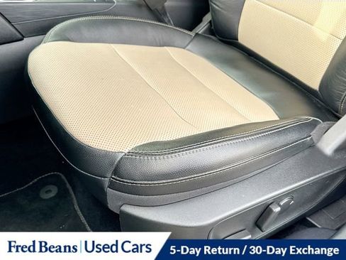 Used 2022 Ford Escape Titanium w/ Titanium Elite Package image 21