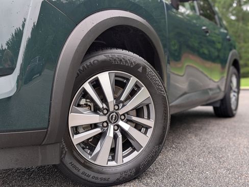 Used 2025 Nissan Pathfinder SL FWD image 36