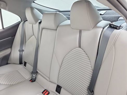 Used 2023 Toyota Camry SE w/ Audio Upgrade Package FWD image 13