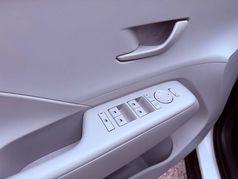 Used 2026 Hyundai Kona SEL Sport FWD image 27