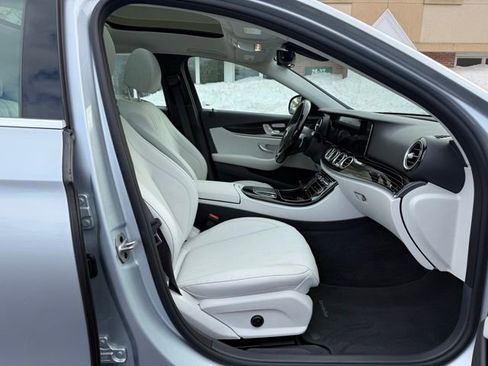 Used 2022 Mercedes-Benz E 350 4MATIC Sedan image 29