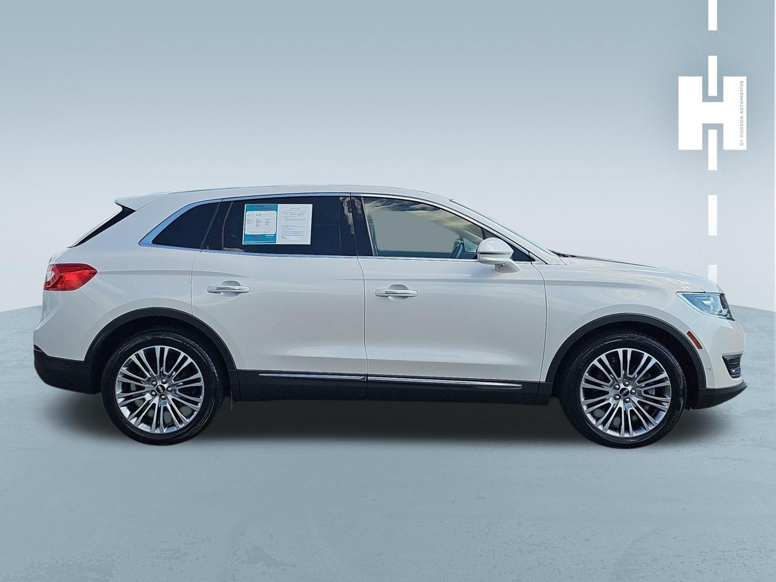 Used 2017 Lincoln MKX Reserve AWD/4WD image 3