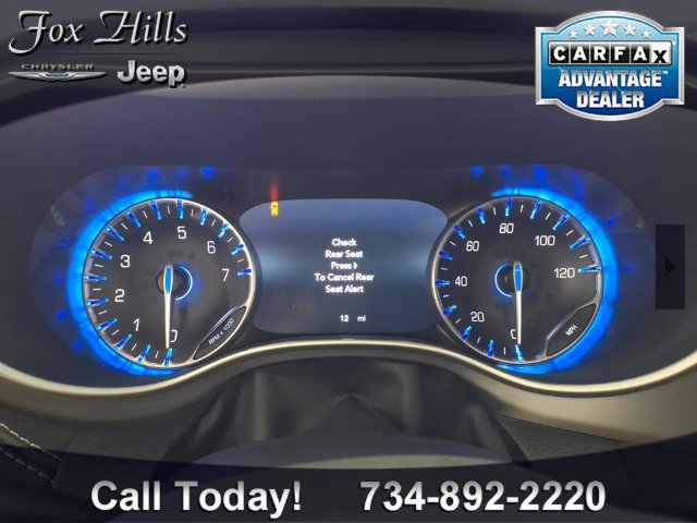 New 2027 Chrysler Pacifica Limited FWD image 18