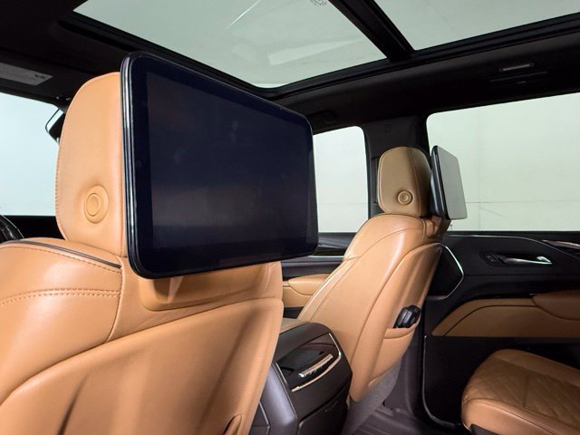 Used 2021 Cadillac Escalade Sport w/ Driver Assist Tech Package AWD/4WD image 24