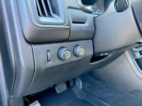 Used 2020 GMC Canyon Denali AWD/4WD image 15