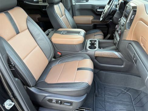 Used 2021 Chevrolet Silverado 1500 High Country w/ Technology Package image 40