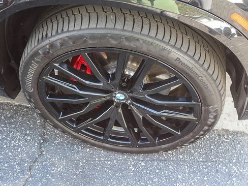 Used 2026 BMW X5 sDrive40i w/ M Sport Package RWD image 9