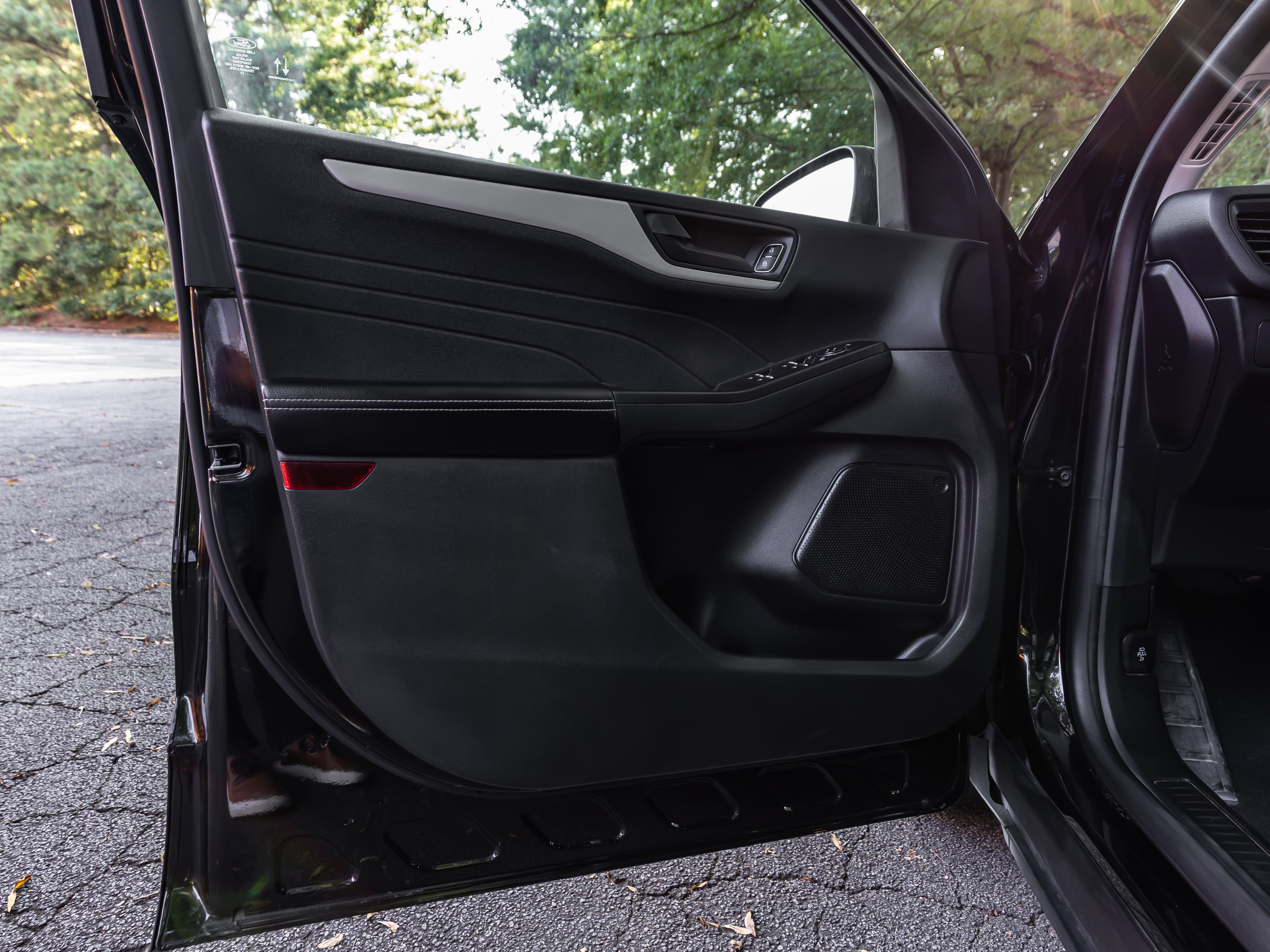 Used 2022 Ford Escape SE FWD image 48