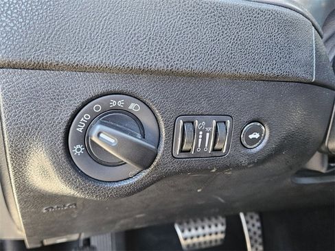 Used 2023 Dodge Charger R/T w/ Blacktop Package image 27