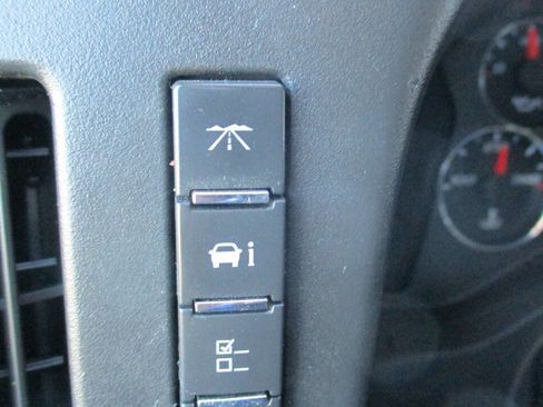 Used 2009 Chevrolet Express 3500 image 36